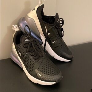 RARE “Fierce Pink” Nike Air Max 270 Sneakers NWOT